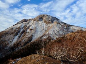 モルゲンロートの日光白根山